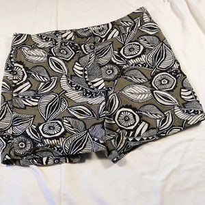 EUC,LOFT Linen-blend Riviera Shorts, Size 8,Olive Green/Bl/Wh Tribal Tropical